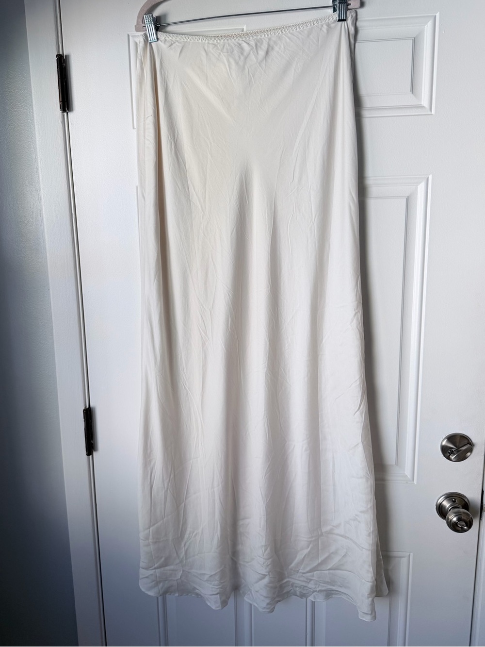 NWT L’academie size XL Doris Skirt in Almond IVORY WHITE MAXI SATIN - Picture 3 of 6
